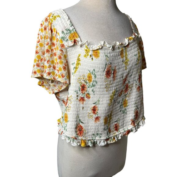 Torrid Women's Warm Sunset Floral Smocked Flutter Sleeve Crop Top Size 3 - Picture 7 of 13